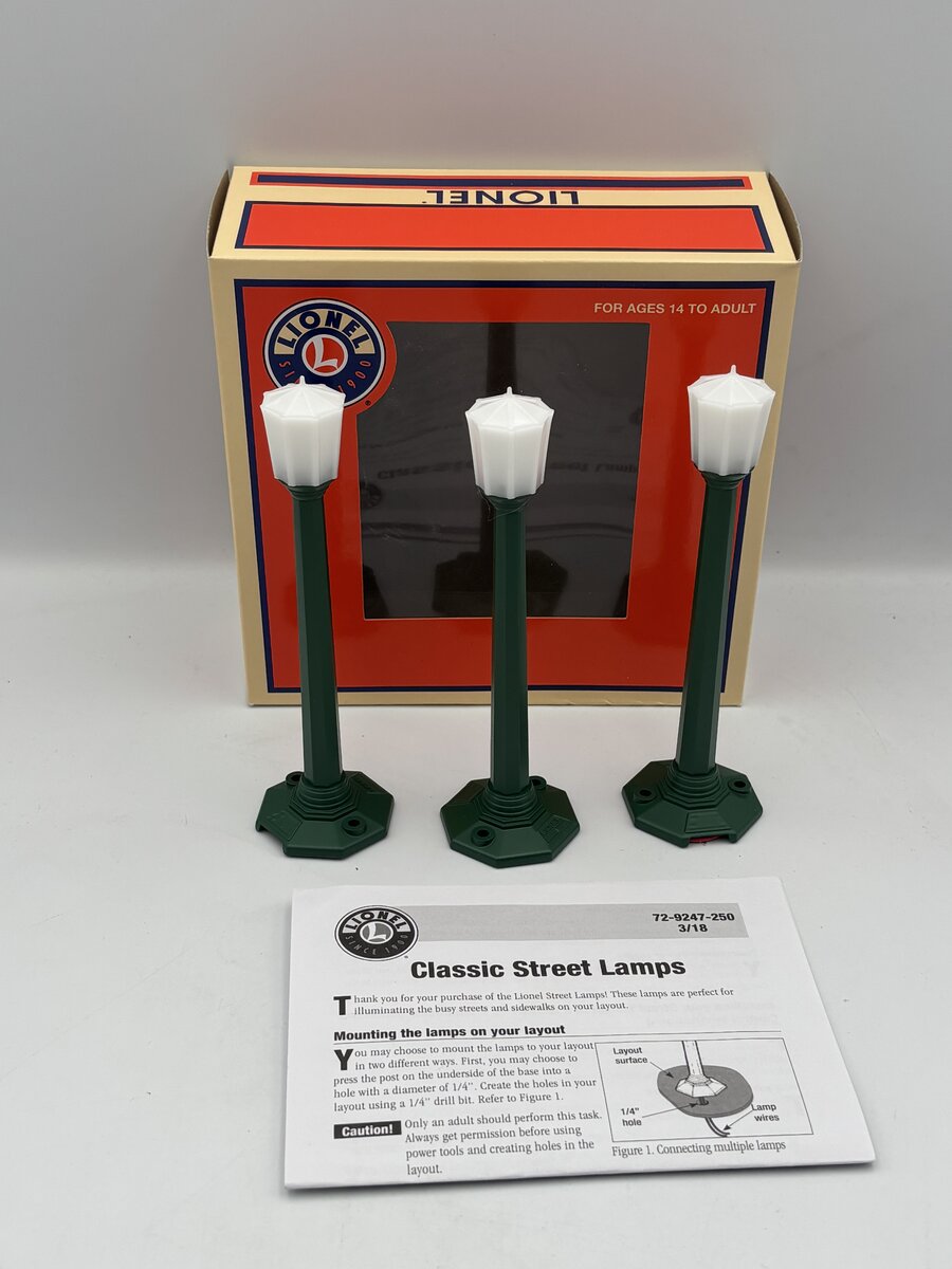 Lionel 629247 O Classic Street Lamps-Green (Pack of 3) NIB