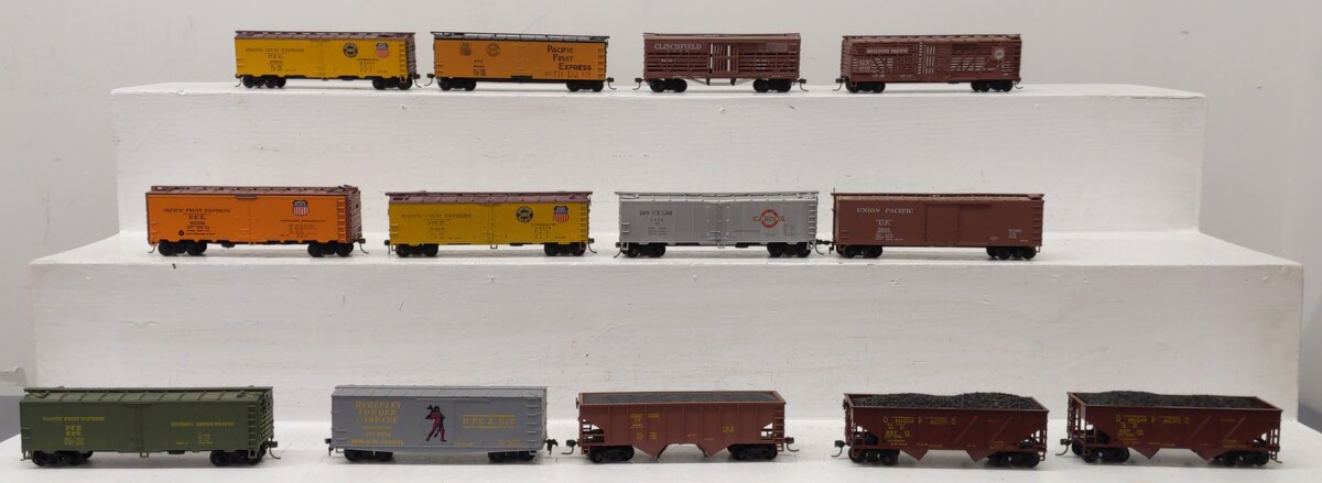 AHM & Others HO Scale Assorted Freight Cars [13] EX