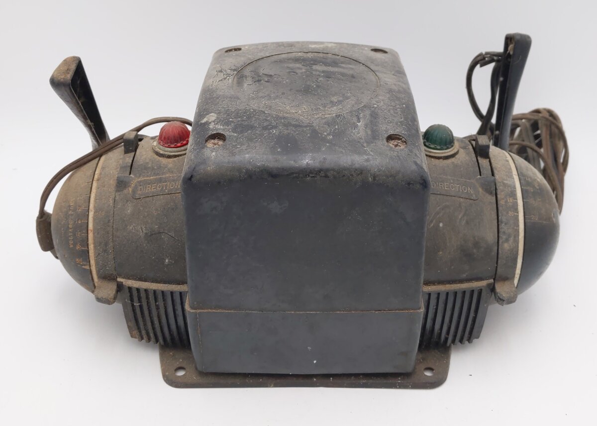 Lionel ZW Vintage O Trainmaster 275 Watt Transformer with Whistle