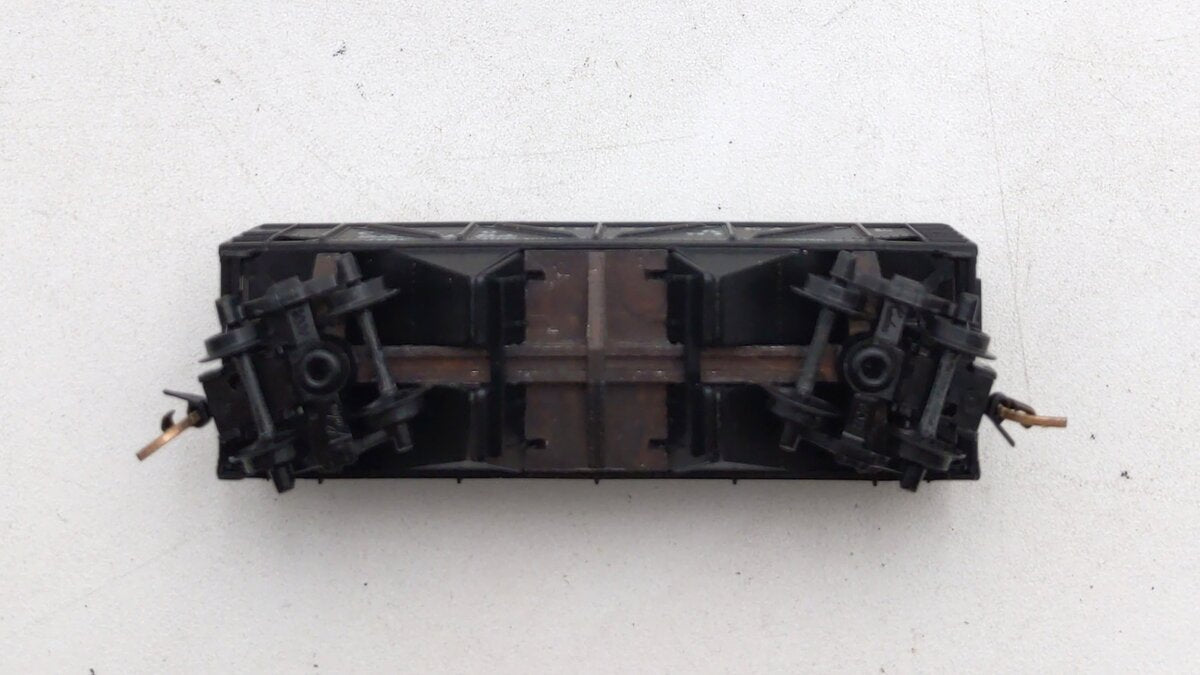Micro-Trains 05700070 N C&O 33' Twin Bay Composite Side Hopper #55364 EX