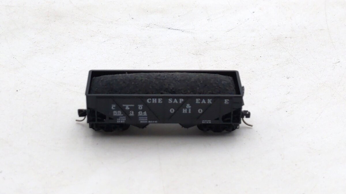 Micro-Trains 05700070 N C&O 33' Twin Bay Composite Side Hopper #55364 EX