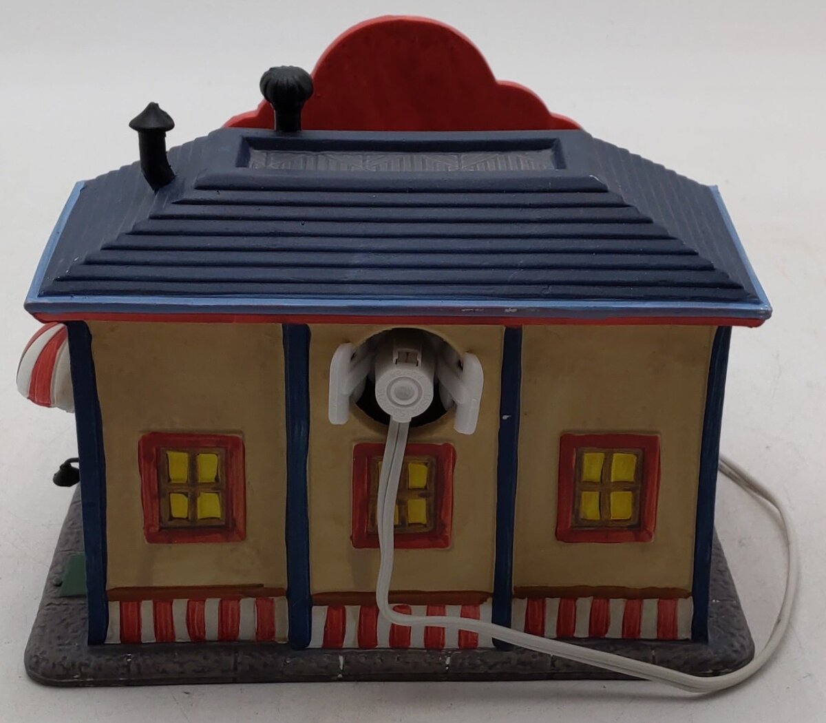 Lemax Frosty Floats-N-Sundaes Ceramic Building EX/Box