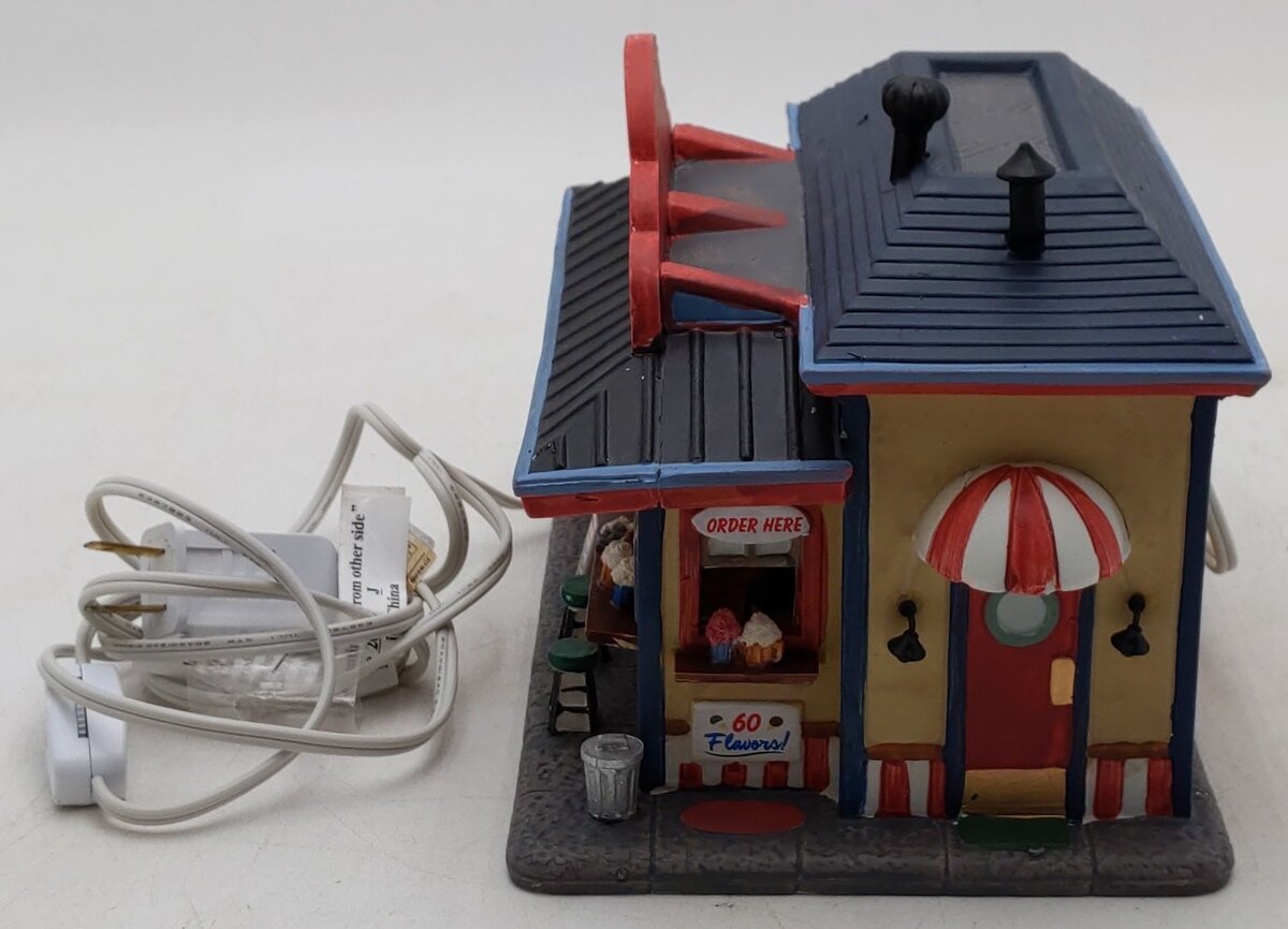 Lemax Frosty Floats-N-Sundaes Ceramic Building EX/Box