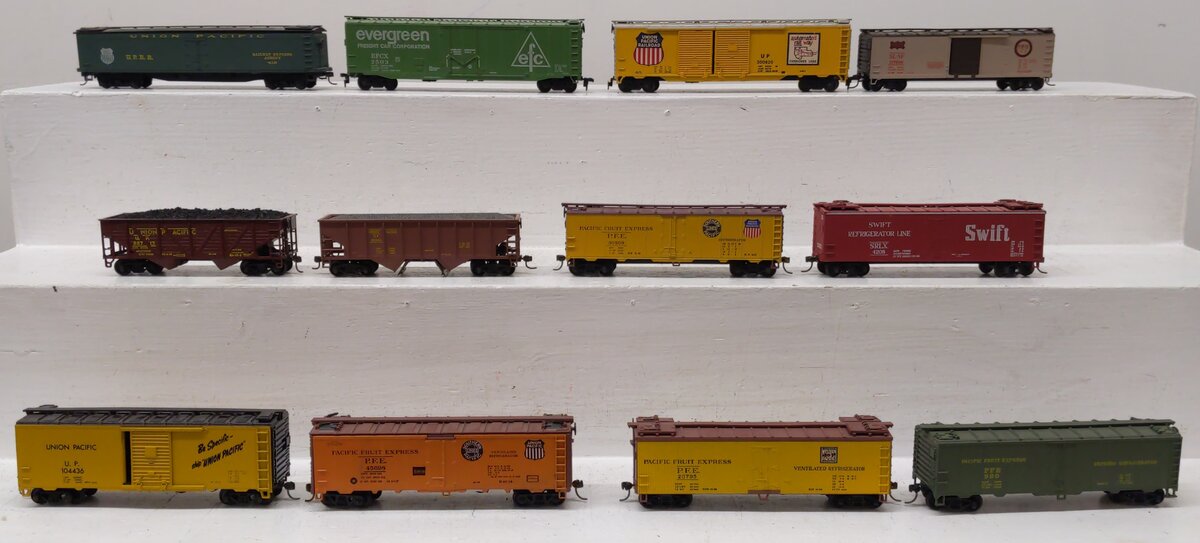 AHM & Others HO Scale Assorted Freight Cars [12] EX