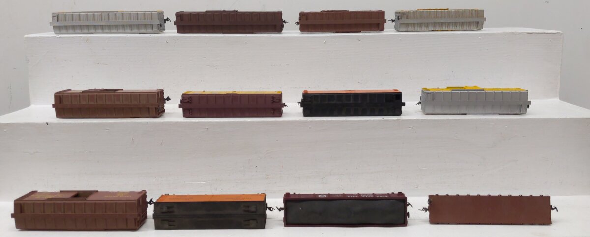 AHM & Others HO Scale Assorted Freight Cars [12] EX