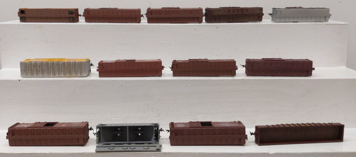 AHM & Others HO Scale Assorted Freight Cars [13] EX