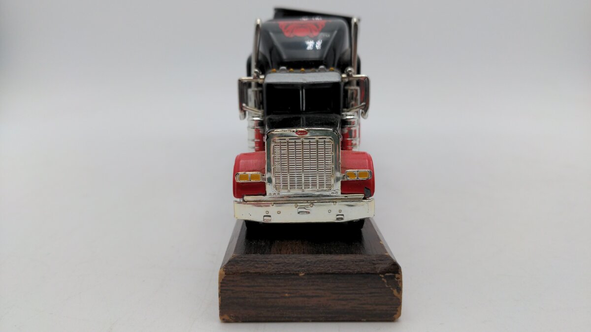 Liberty Classic 32645 1:64 Scale Red Dog Peterbilt Tractor/Trailor Coin Bank EX/Box