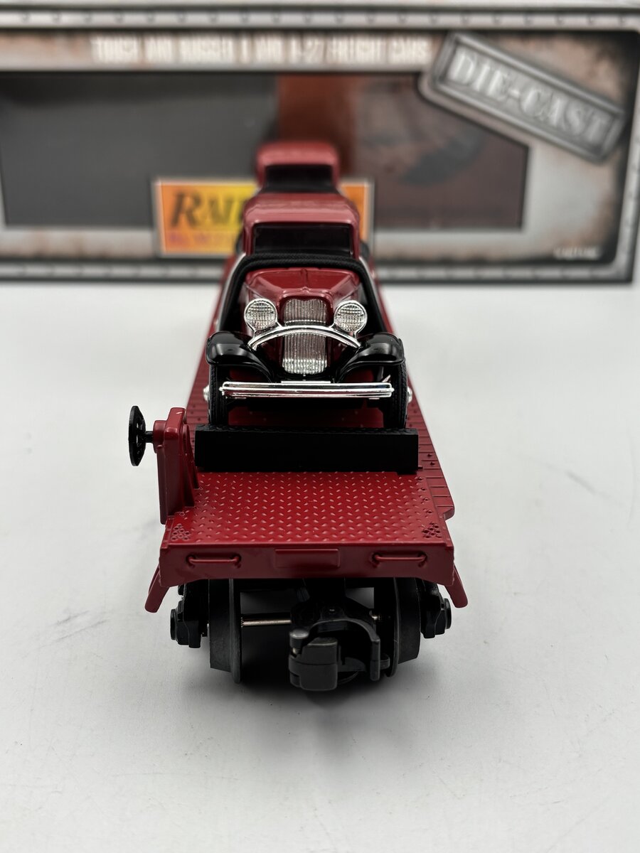 MTH 30-8303 O Gauge Milwaukee Road Die-Cast Flatcar w/Ertl '32 Panel Vans NIB