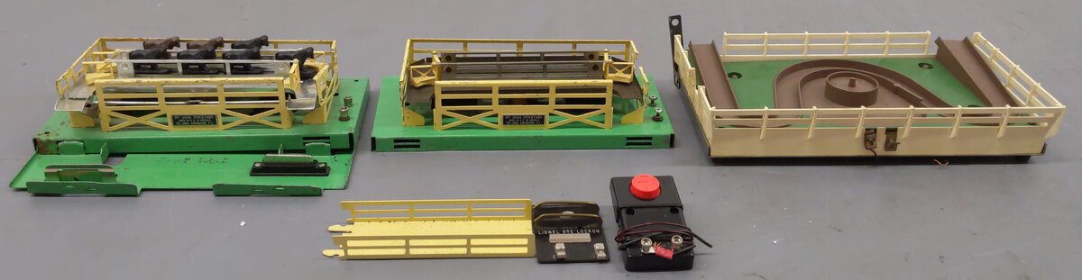 Lionel Vintage O Gauge Cattle & Horse Stockyards: #3656, 3656, &3356 [3] VG