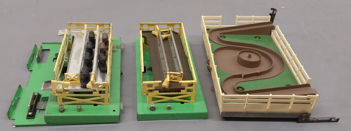 Lionel Vintage O Gauge Cattle & Horse Stockyards: #3656, 3656, &3356 [3] VG