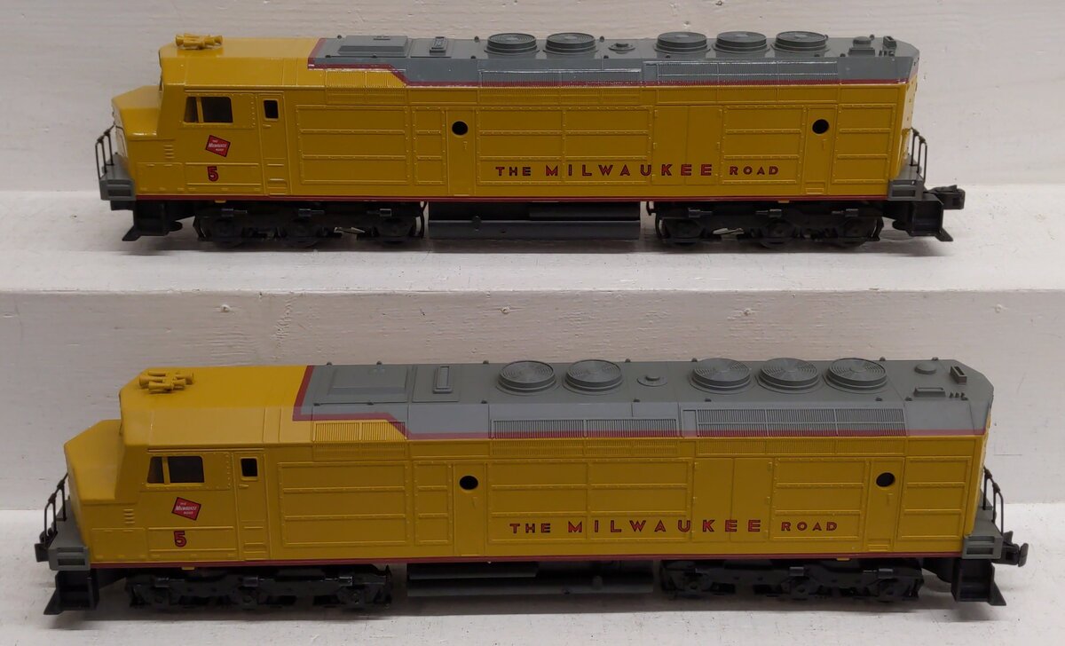 Williams O Scale Milwaukee Road Diesel Locomotive #5 Set LN