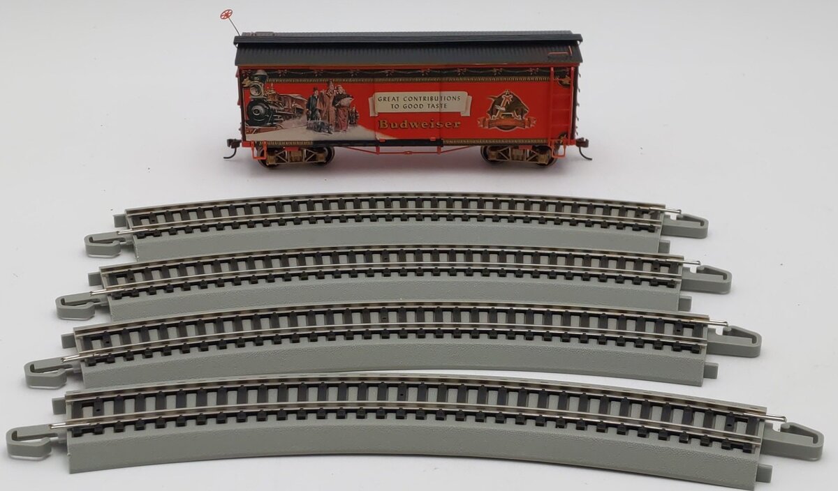 Hawthorne Village Budweiser HO gauge holiday express boxcar LN