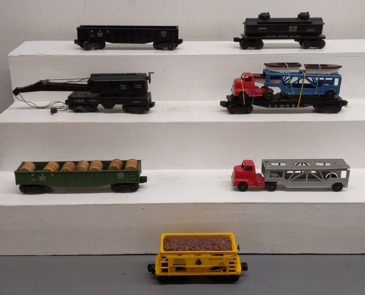 Assorted Lionel O Scale Freight Cars and Truck [7] VG