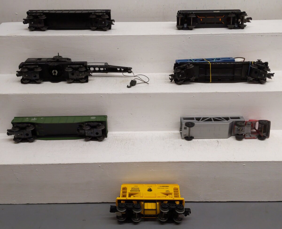 Assorted Lionel O Scale Freight Cars and Truck [7] VG