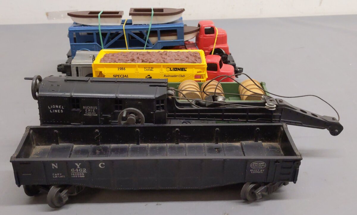 Assorted Lionel O Scale Freight Cars and Truck [7] VG