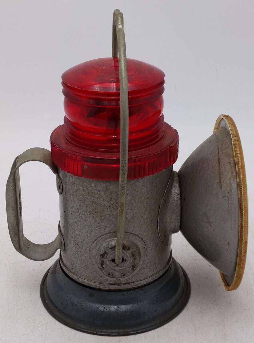 Vintage Railroad Delta Lantern w/ Handle
