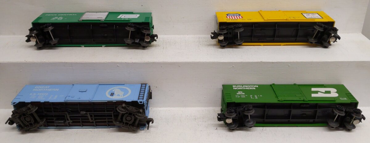 Assorted O Scale Freight Cars- #39420 #9608 #9603 #9606 [4] EX