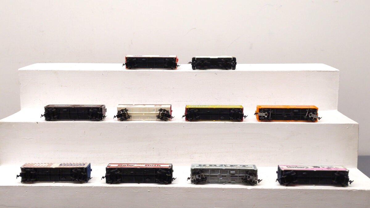 Lionel & Tyco HO Scale Assorted Freight Cars [10] EX