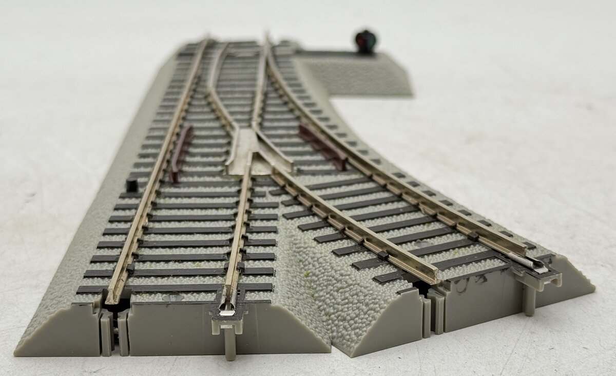 American Flyer 6-47941 S Left Hand R-20 FasTrack Command/Remote Switch Turnout EX