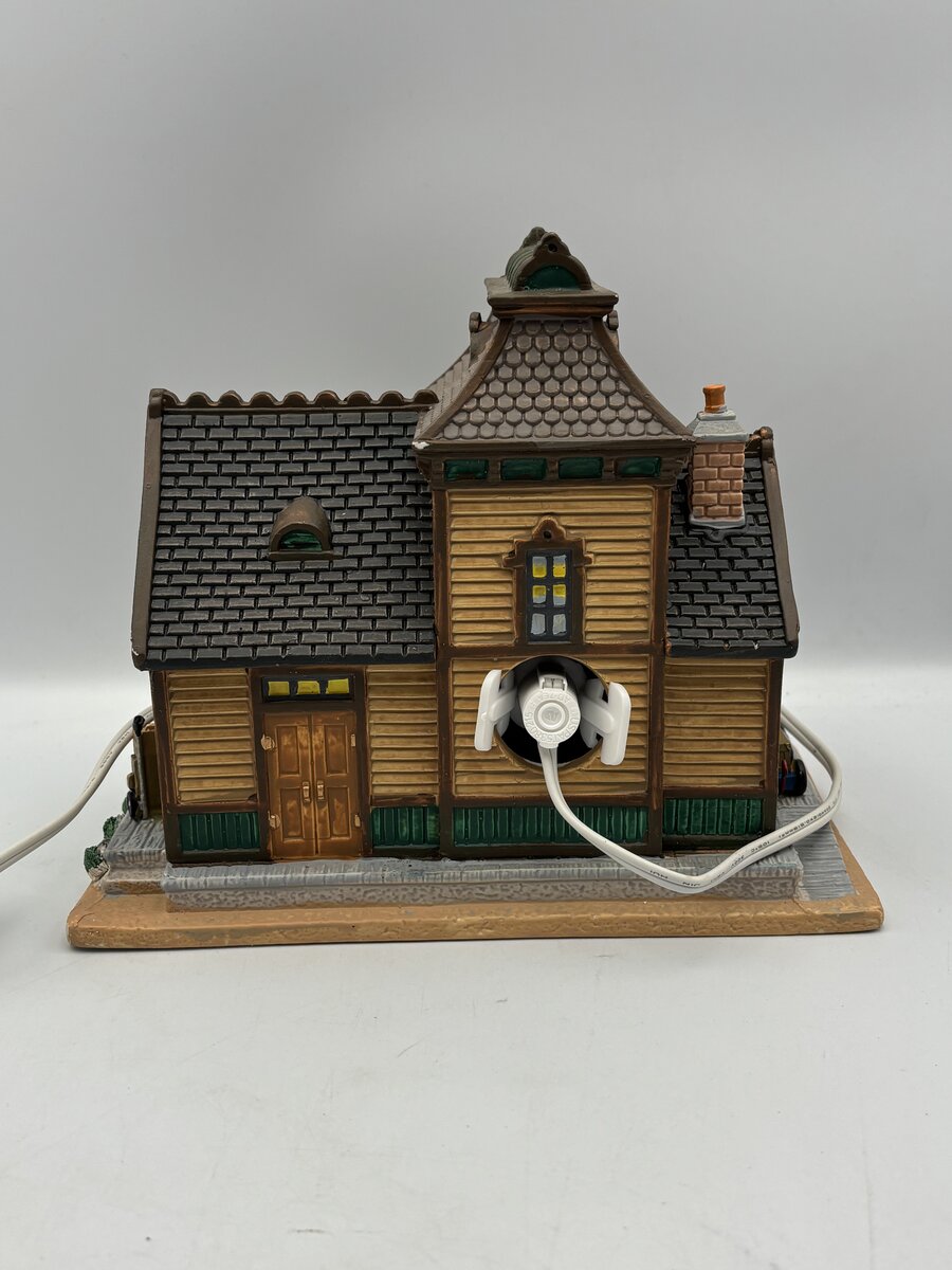 Lemax 55970 O Gauge Spring Valley Depot NIB