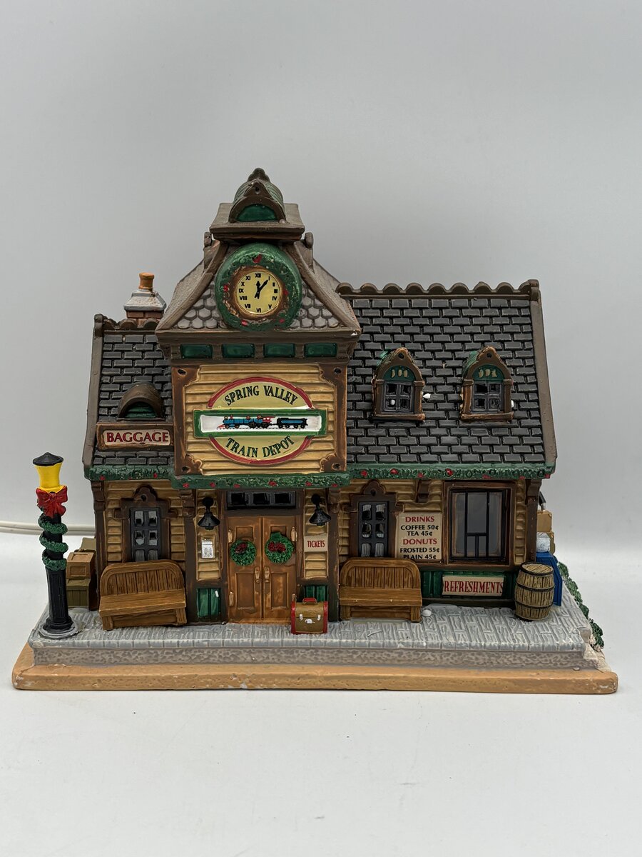 Lemax 55970 O Gauge Spring Valley Depot NIB