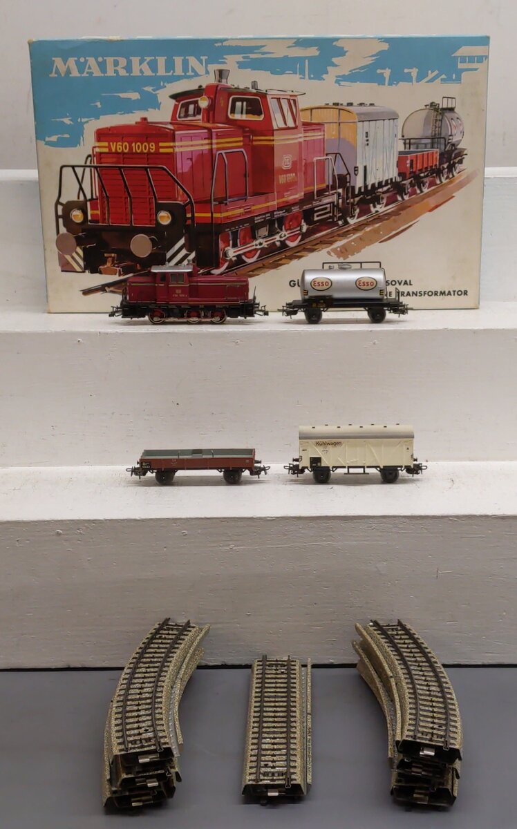 Marklin 3264 HO Scale Locomotive & Freight Car Starter Set EX/Box