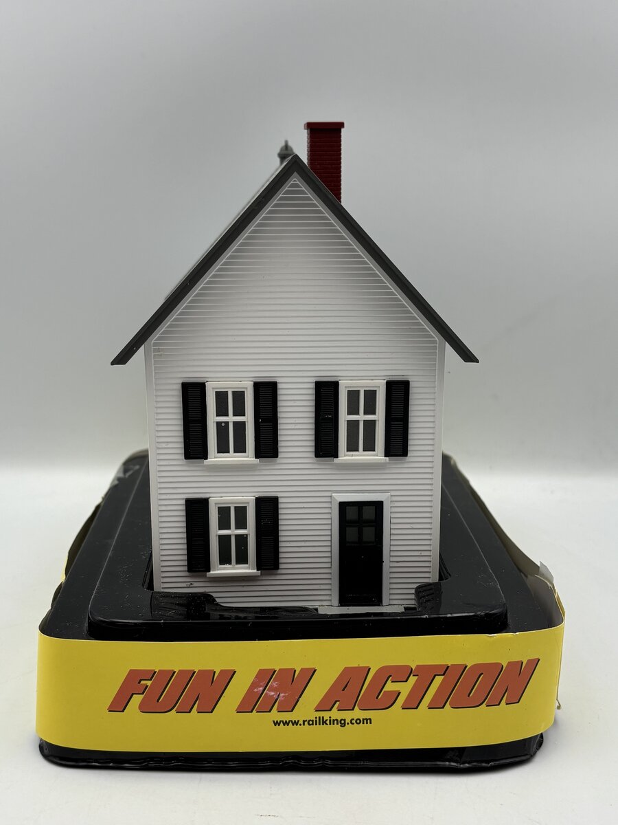 MTH 30-90338 Row House #1 White w/ Black Shutters EX/Box