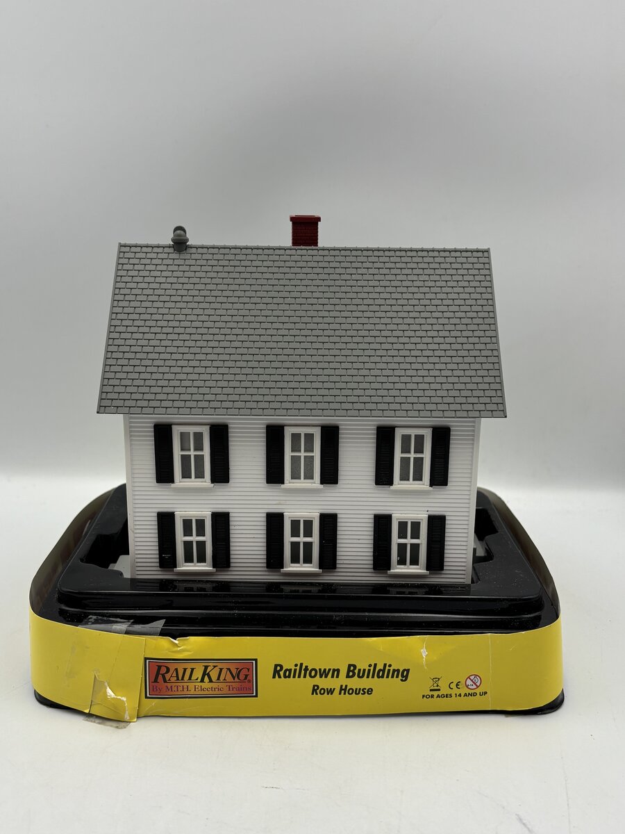 MTH 30-90338 Row House #1 White w/ Black Shutters EX/Box