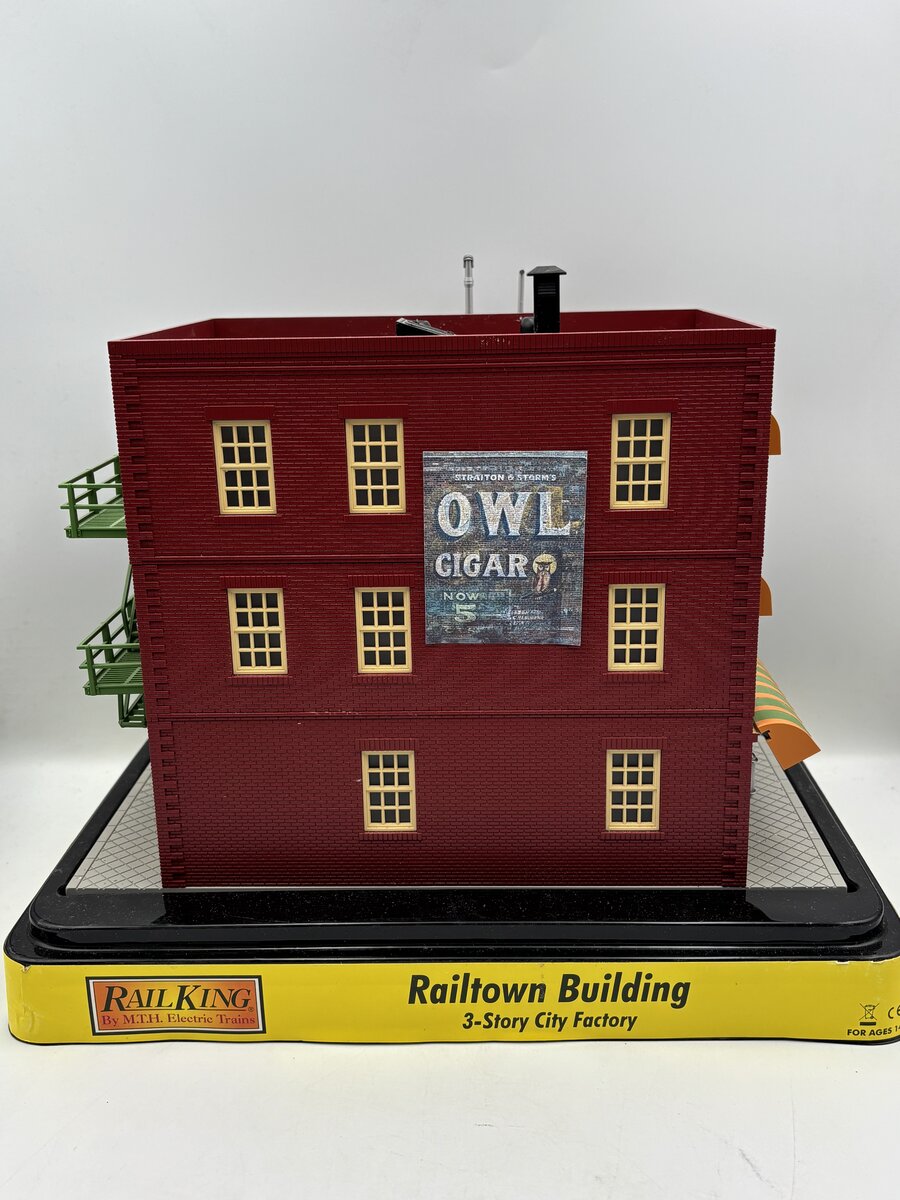 MTH 30-90409 Macintosh Son's Paints 3-Story City Building w/Fire EX/Box