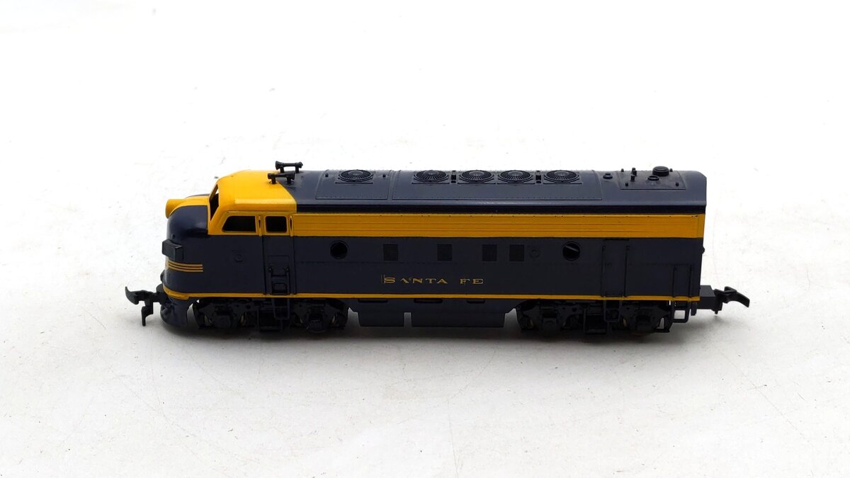 Revell HO Scale Atchison Topeka Santa Fe F7 Diesel Locomotive Custom