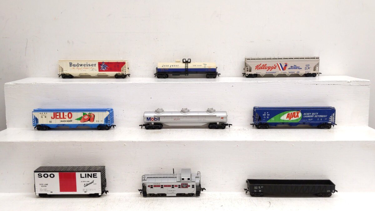 Tyco HO Scale Assorted Freight Cars [9] EX