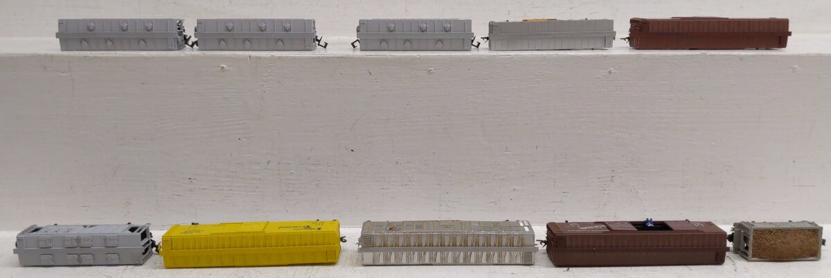 Atlas & Other N Scale Assorted Freight Trains [10] VG