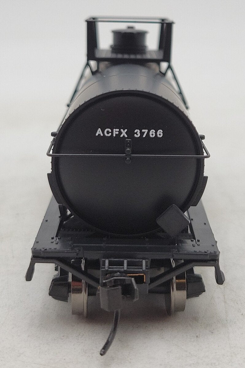 Walthers 910-48014 HO Olin Chemical 36' Chemical Tank Car RTR ACFX #3766 LN/Box