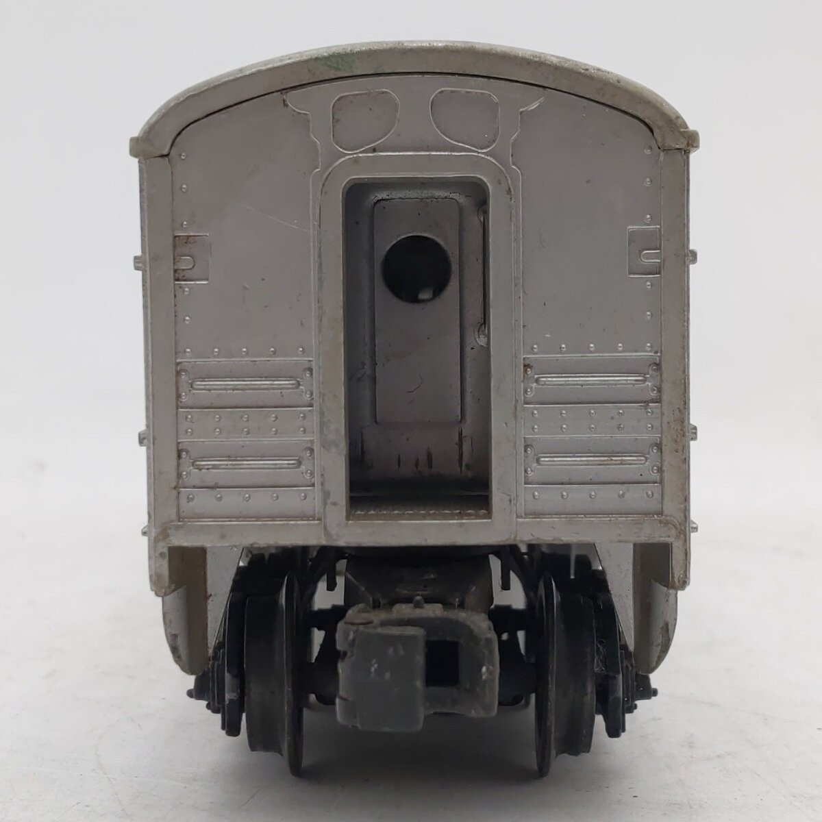 Lionel 2434 Vintage O Lionel Lines Illuminated Newark Passenger Car VG
