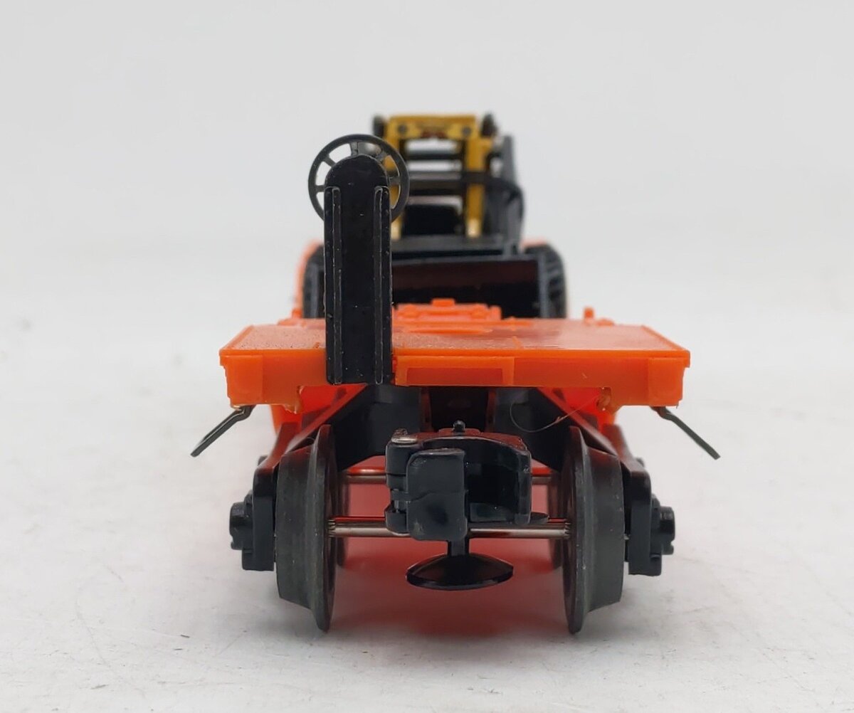 Lionel 6-16958 O Gauge Lionel Flatcar w/an Ertl New Holland Loader EX/Box