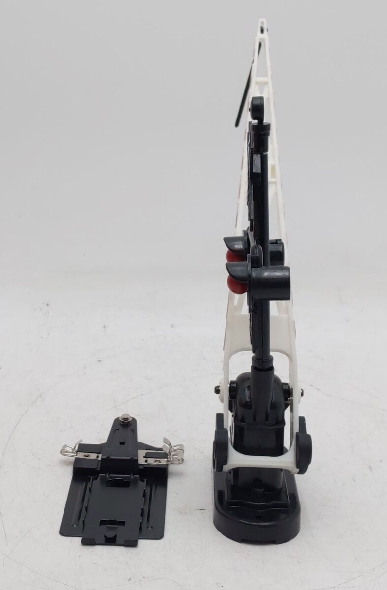 Lionel 6-62162 O Operating Crossing Gate & Signal EX/Box