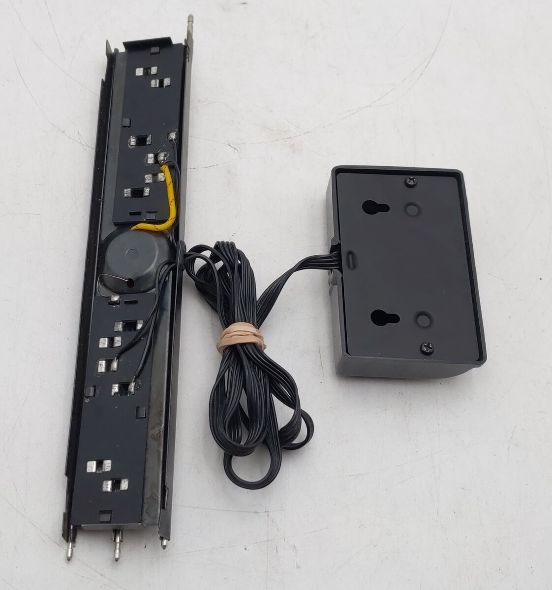 Lionel 6-12746 O27 Gauge Operating Uncoupling Remote Control Track VG/Box
