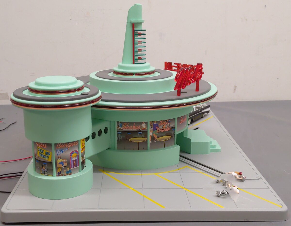 MTH 30-9105 O Mel's Operating Drive-In Restaurant EX/Box