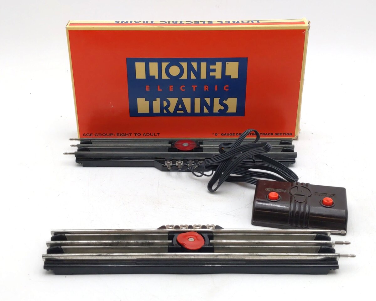 Lionel 6-5530 O Gauge Operating Track Sections (2) VG/Box
