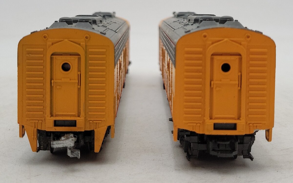 AHM 5121E HO Union Pacific GM E8/9 Powered/Unpowered Diesel Locomotive #926 VG/Box