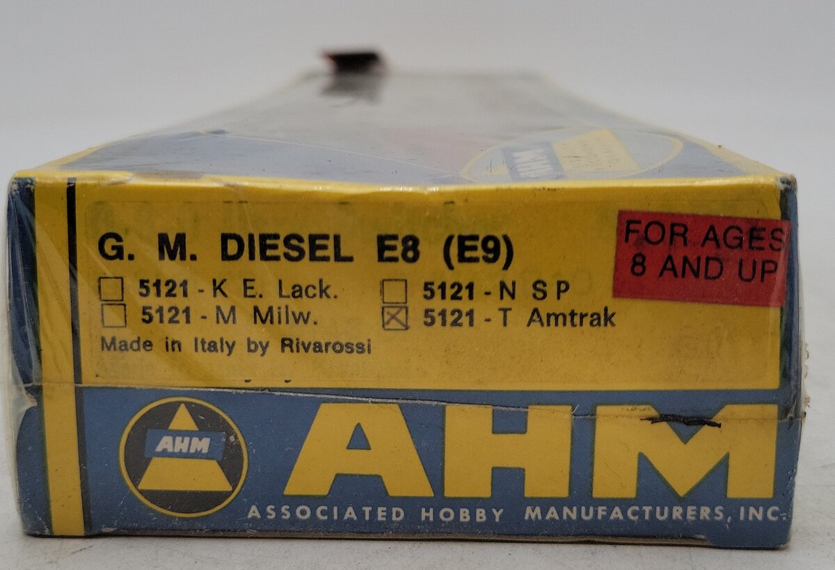 AHM 5121T HO Scale Amtrak GM Powered Diesel Locomotive #235 MT/Box