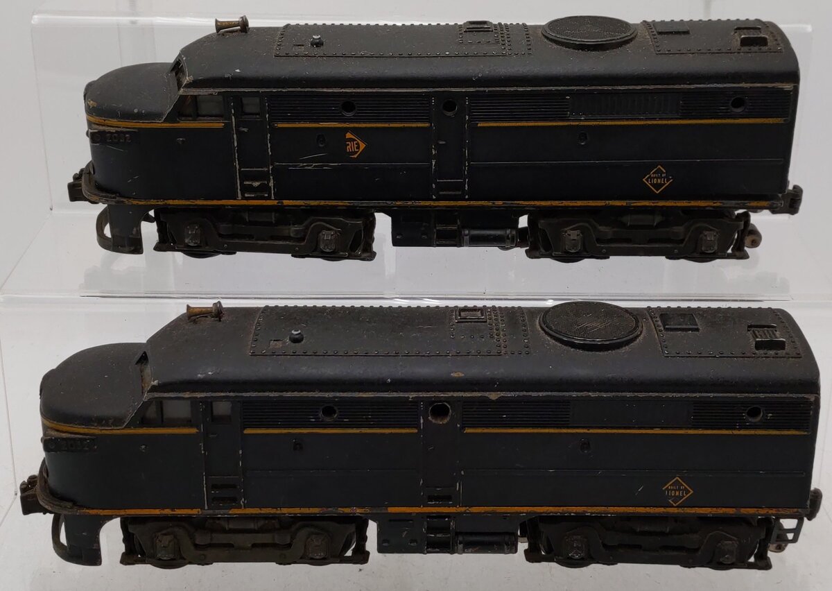 Lionel 2032 Vintage O Erie Alco AA Diesel Locomotive Set