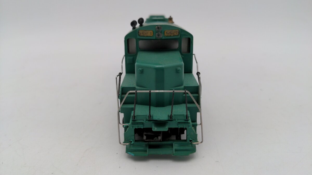 Mantua 406-28 HO Scale Penn Central Diesel Locomotive #5628 VG