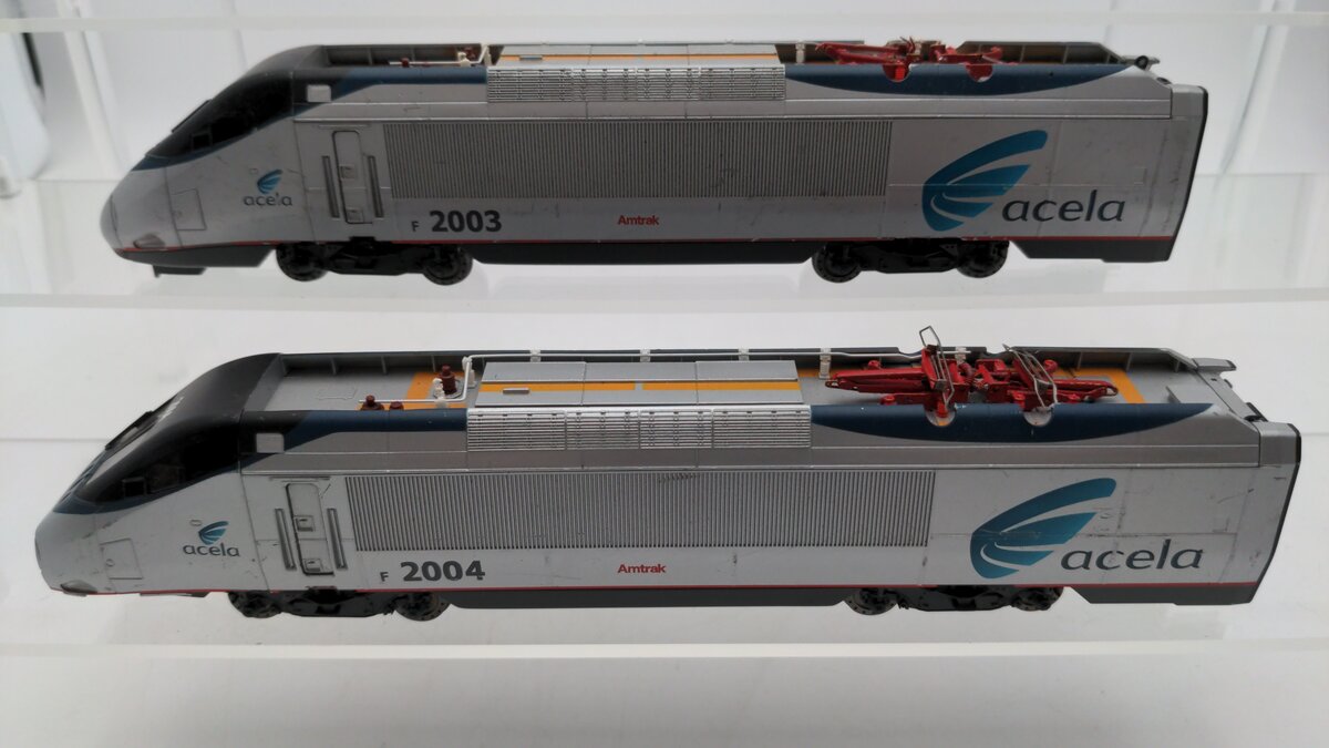 Bachmann HO Scale Acela Electric Locomotive #2003/2004 VG