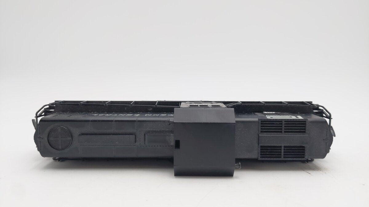 AHM HO Scale Penn Central Diesel Locomotive #9078 VG