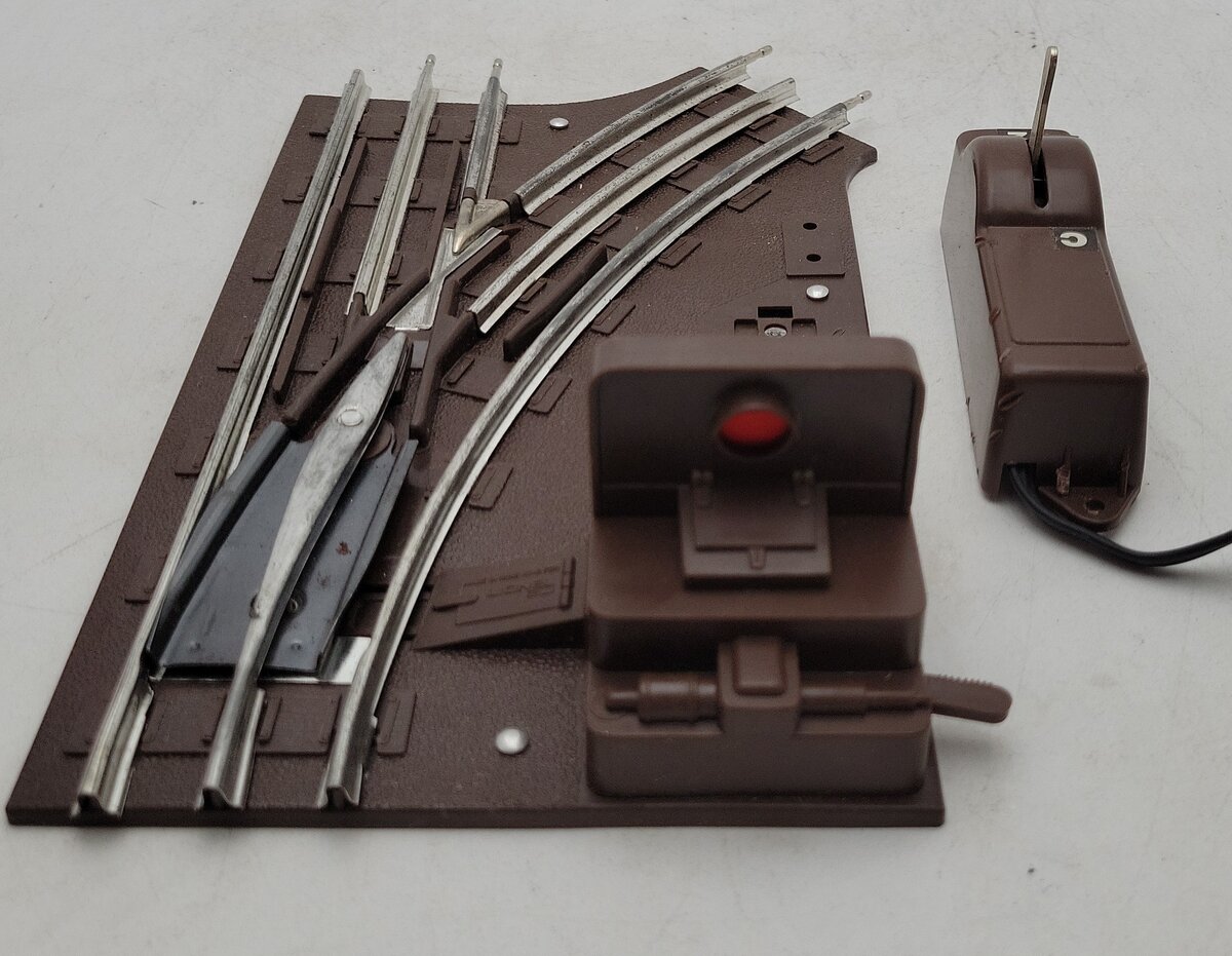Lionel 6-5022 O27 Gauge Right Hand Manual Control Switch EX/Box