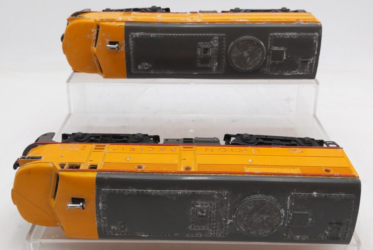 Lionel 2023 Vintage O Union Pacific Alco AA Diesel Locomotive Set VG