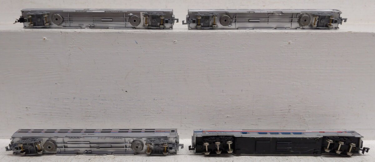 Bachmann & Other N Assorted Amtrak Passenger Cars: 8401, 2302, 2303, 305 [4] EX