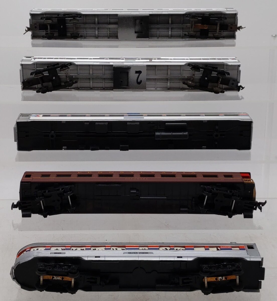 HO Scale Assorted Passenger Cars [5]