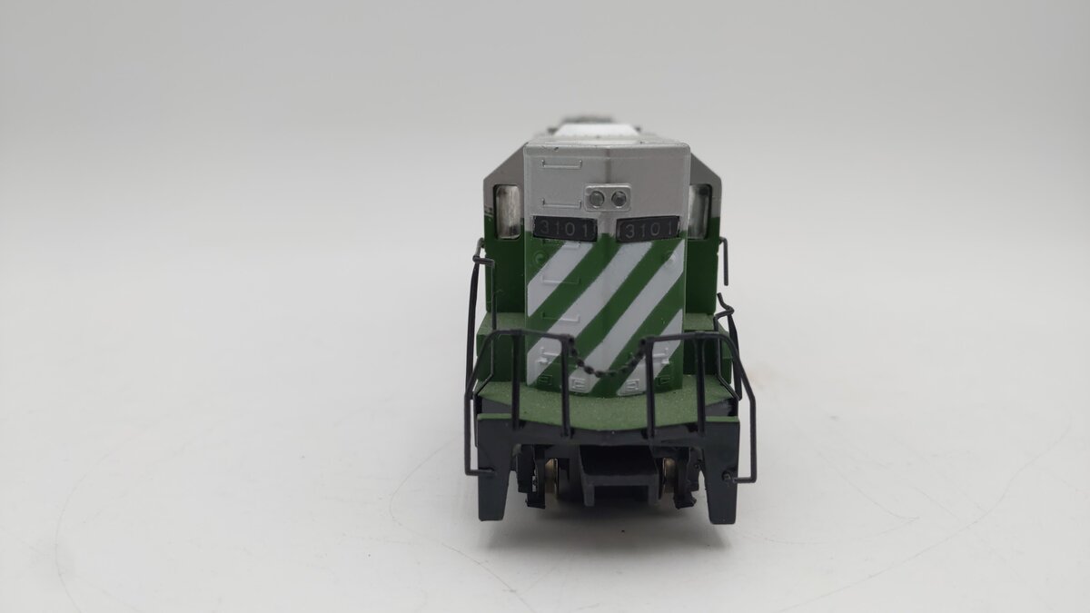 Bachmann 41-0612-03 HO Burlington Northern EMD GP50 Diesel Locomotive #3101 EX